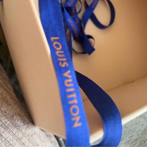 Louis Vuitton Signature Orange Box - Picture 5 of 6